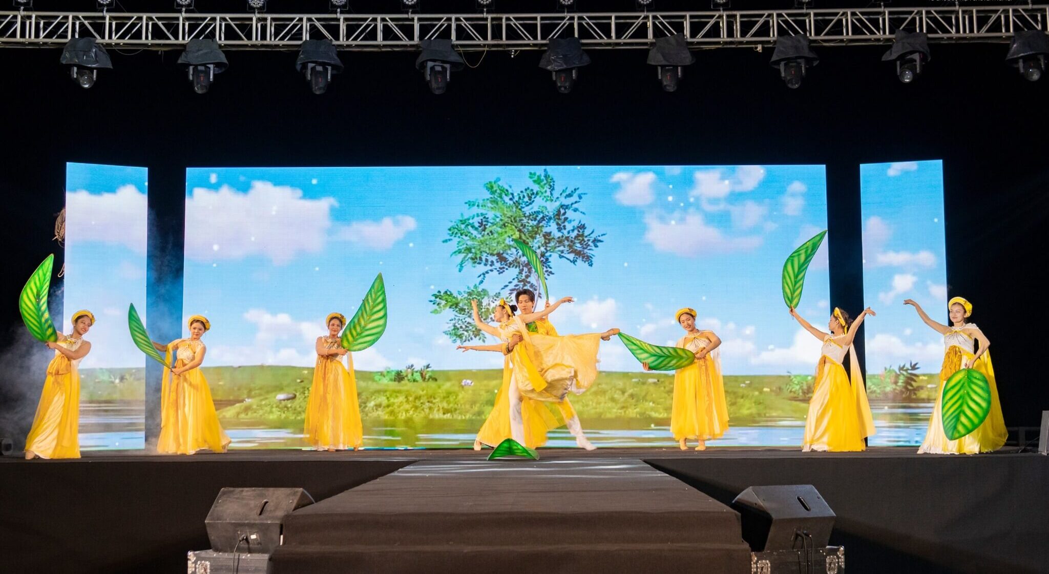 Dịch vụ tổ chức tiệc tất niên chuyên nghiệp tại Hải Phòng – VHunter Event