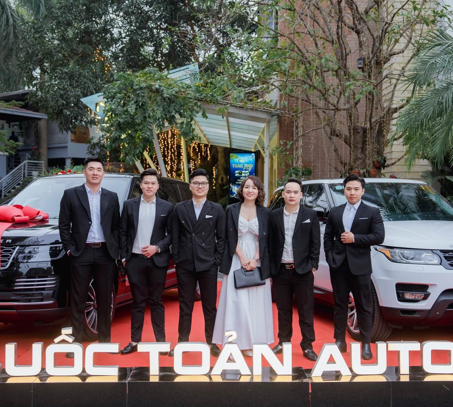 Year End Party chủ đề “Dạ tiệc ánh sao” – Sang trọng và tỏa sáng