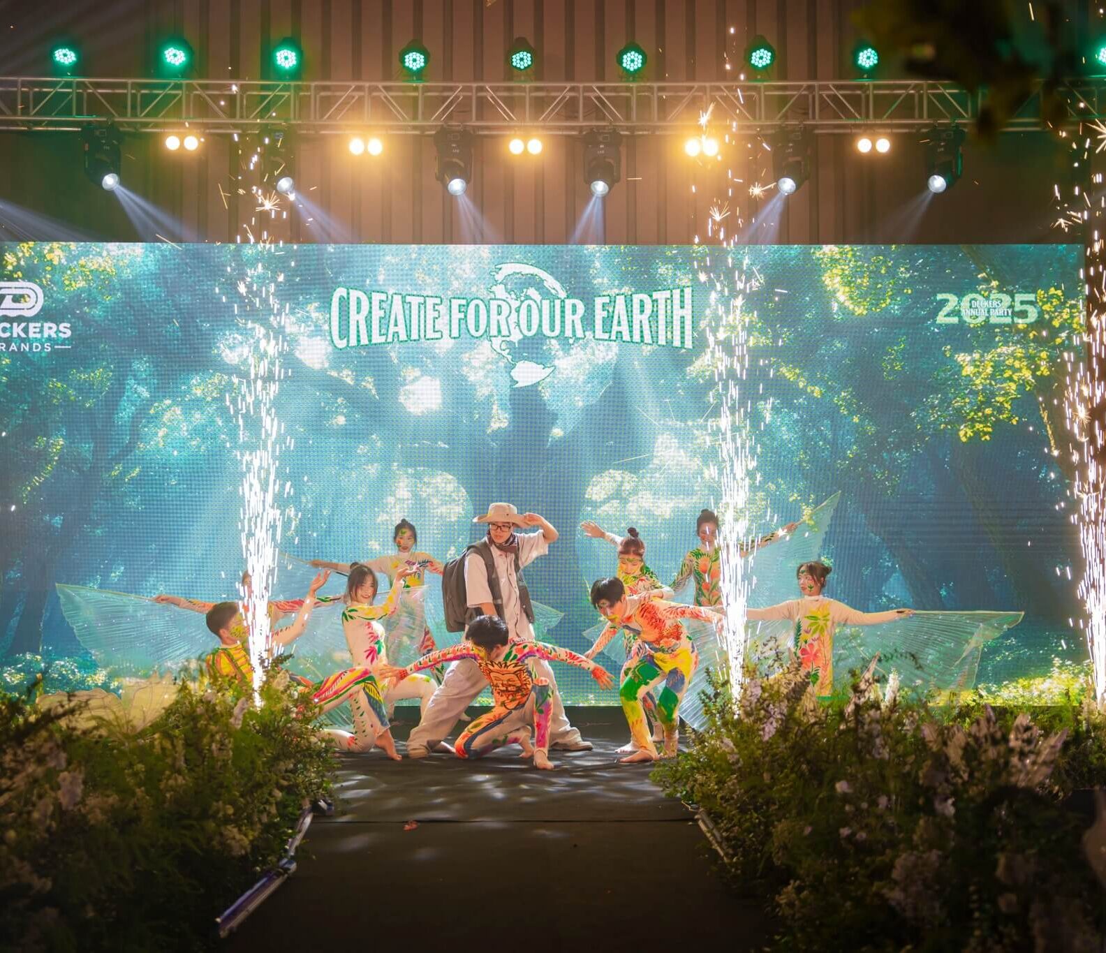 Tại sao cần trang trí tiệc Year End Party?