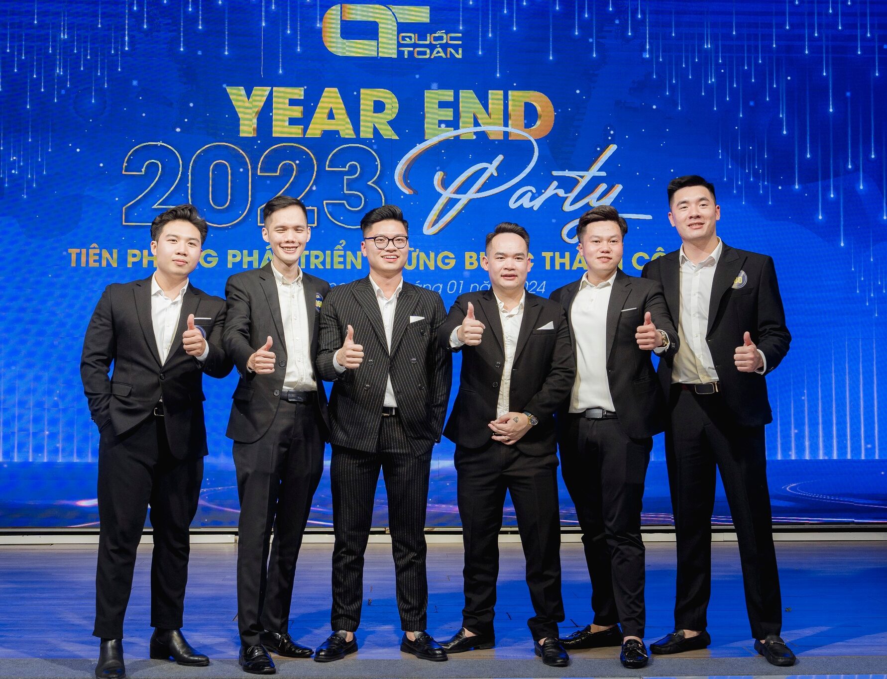 Trang phục dự tiệc cuối năm cho nam – Lịch lãm và thời thượng