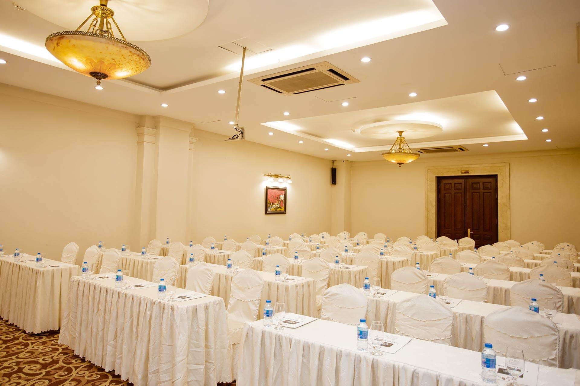 Pearl River Hotel & Apartments