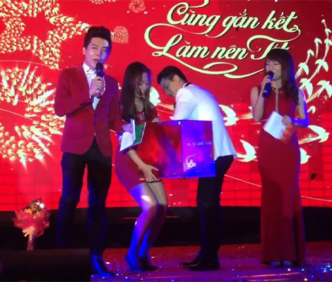 Trò chơi Year End Party