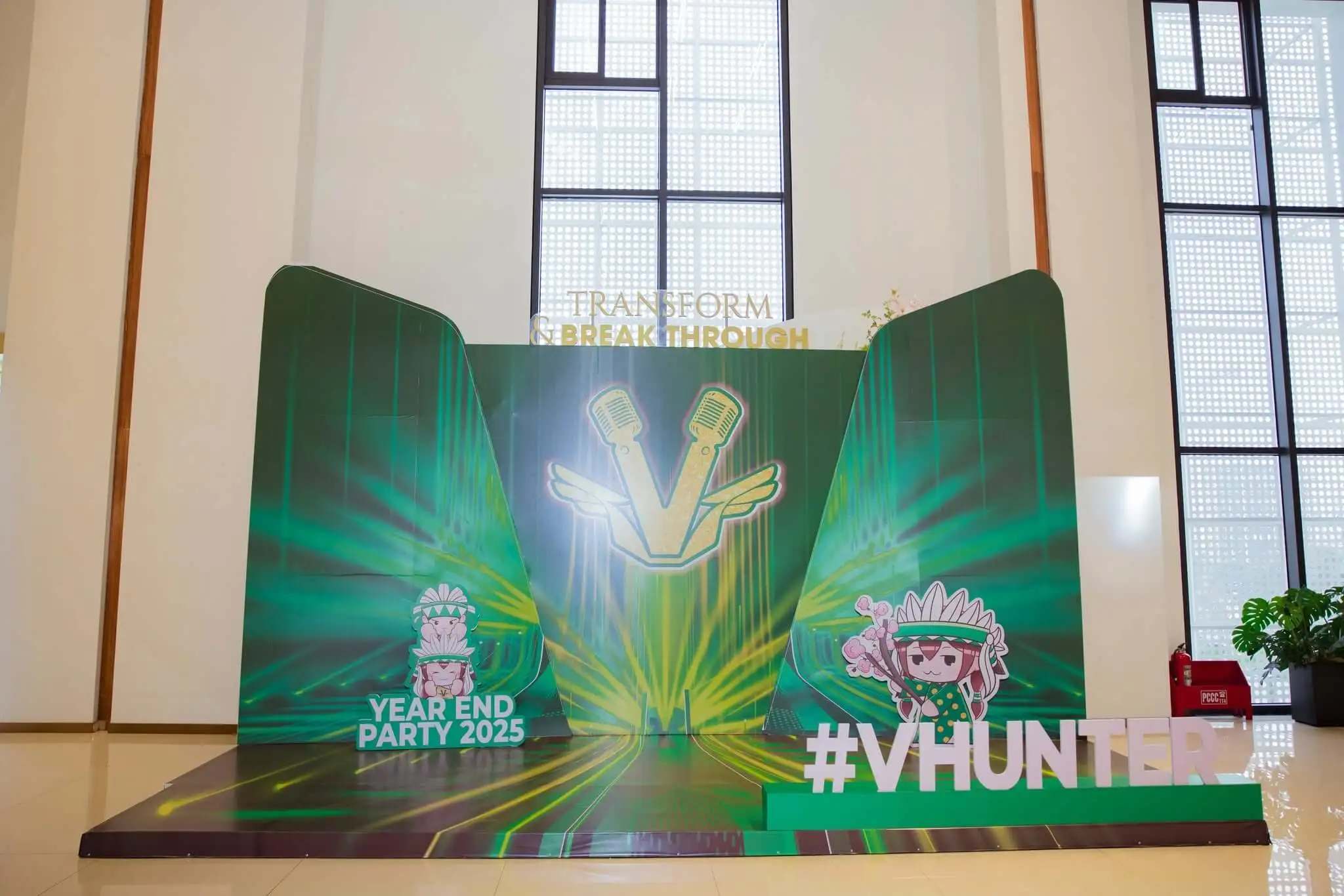 VHUNTER tổ chức tiệc cuối năm và Year End Party cho doanh nghiệp